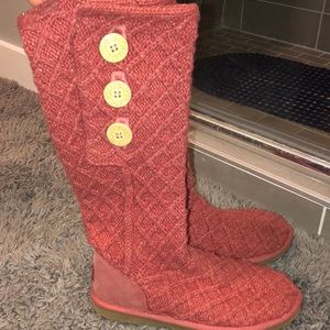 Classic Cardy Button UGGs - pink, size 9